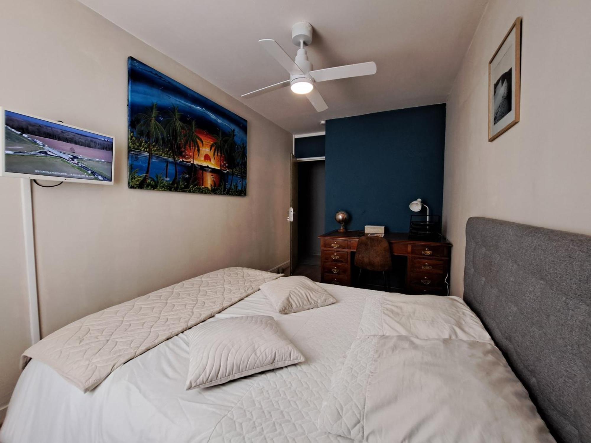 Chambre Spacieuse - Dressing - Sdb Communes - Parking Prive Nimes Exterior photo